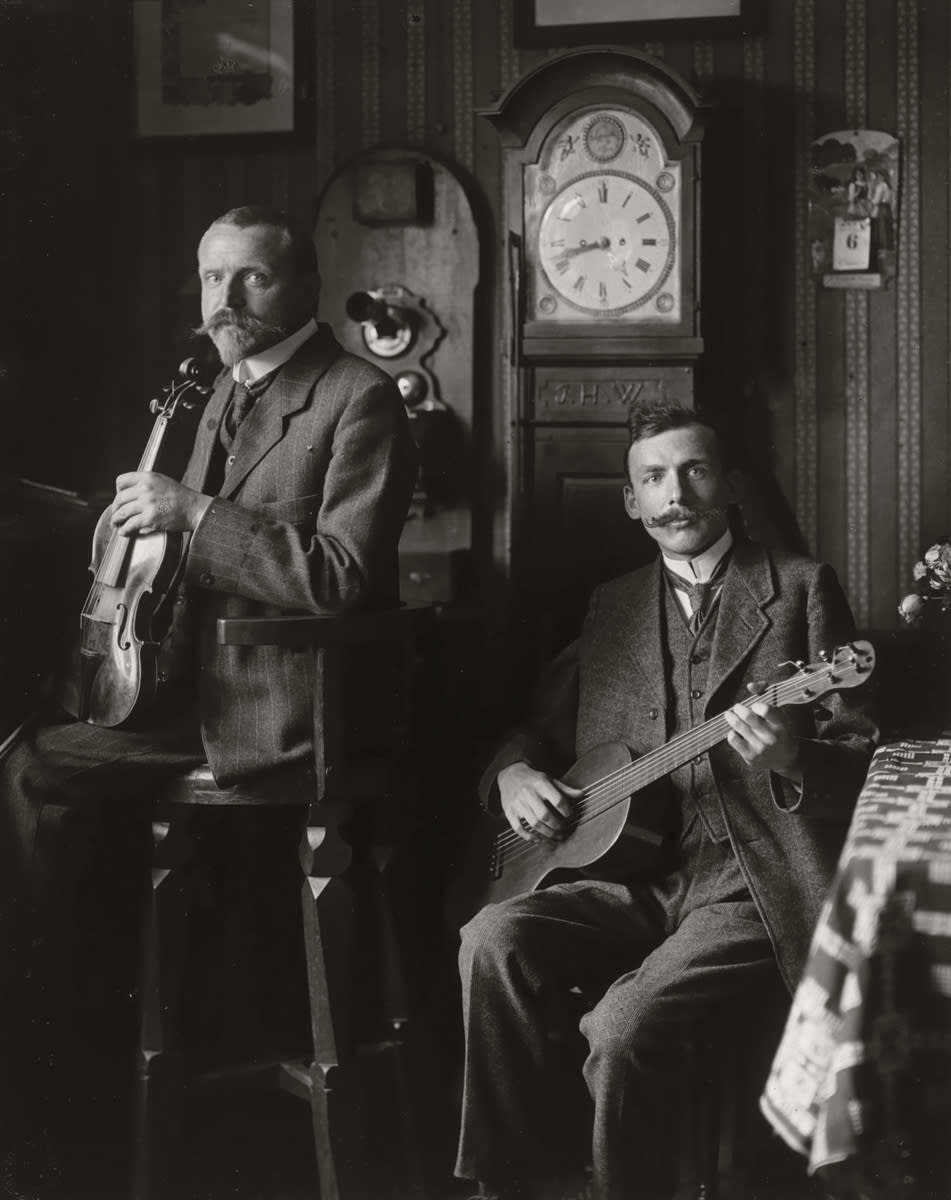 Small-Town Dwellers,1911-14. Collection of The Museum of Modern Art. Image courtesy of MoMA.