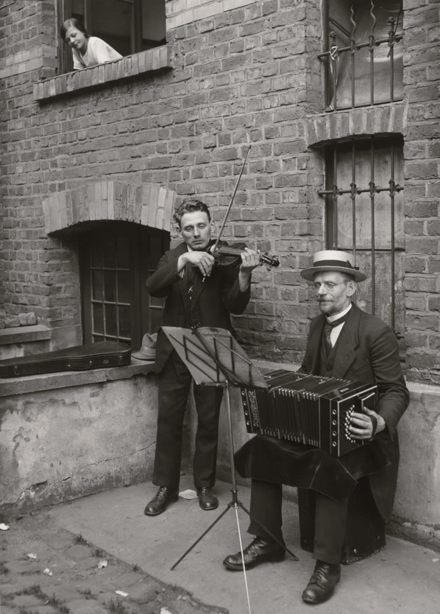 Street musicians, 1929. Collection of The Museum of Modern Art. Image courtesy of MoMA.
