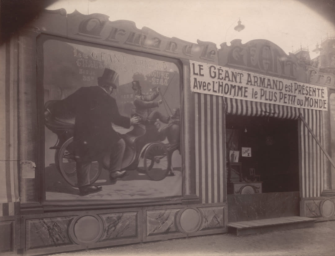 Fête du Trône (Street Fair), 1925. Collection of The Museum of Modern Art. Image courtesy of MoMA.