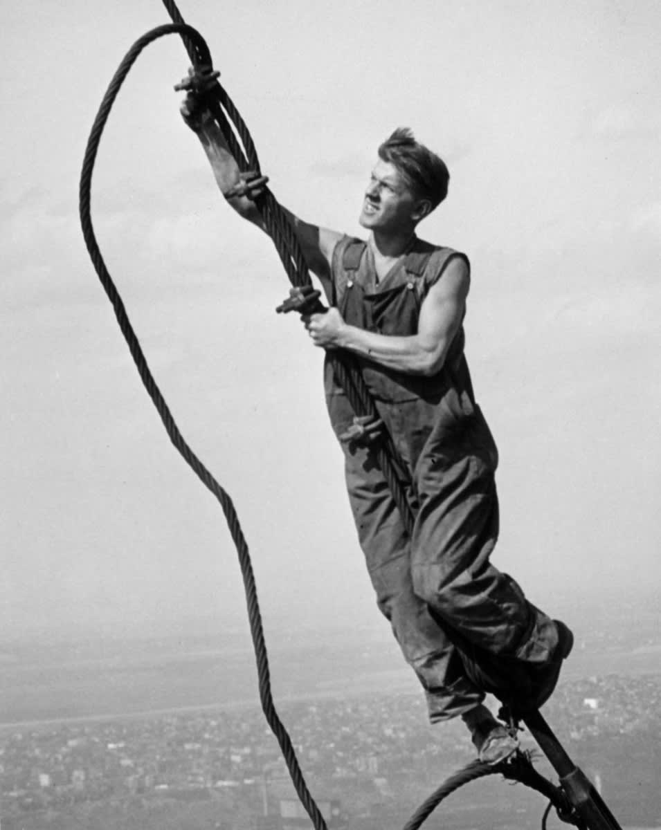 Icarus, Empire State Building
1930-1931