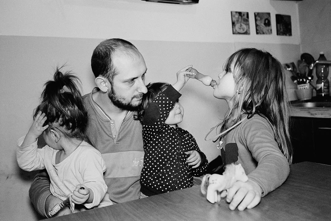 Marco with his daughters, Rione Sanità, 2018