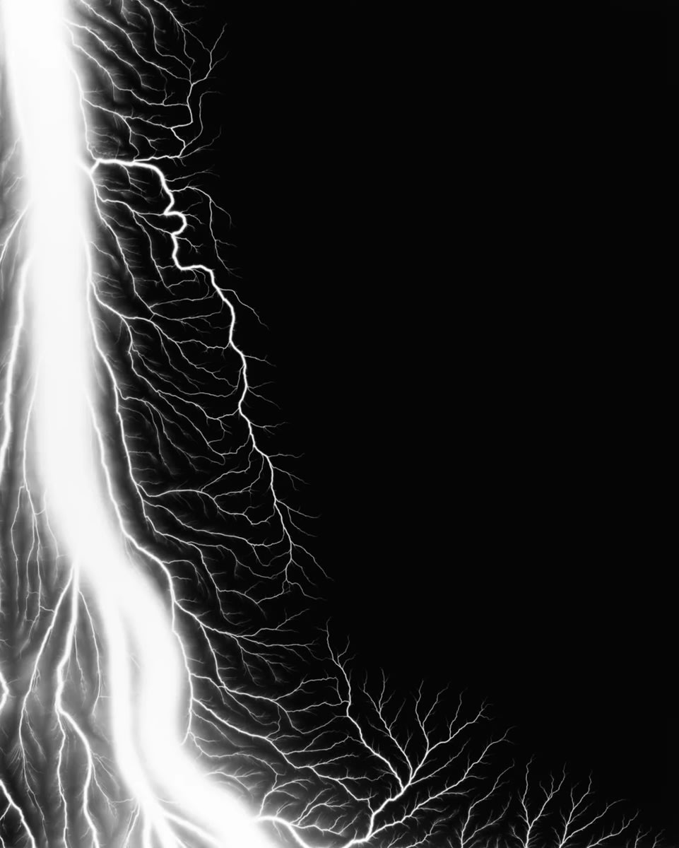 Hiroshi Sugimoto – Lightning Fields