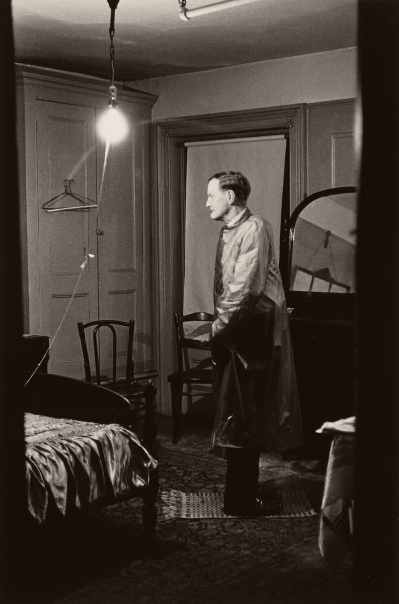 The Backwards Man in his hotel room, N.Y.C. 1961