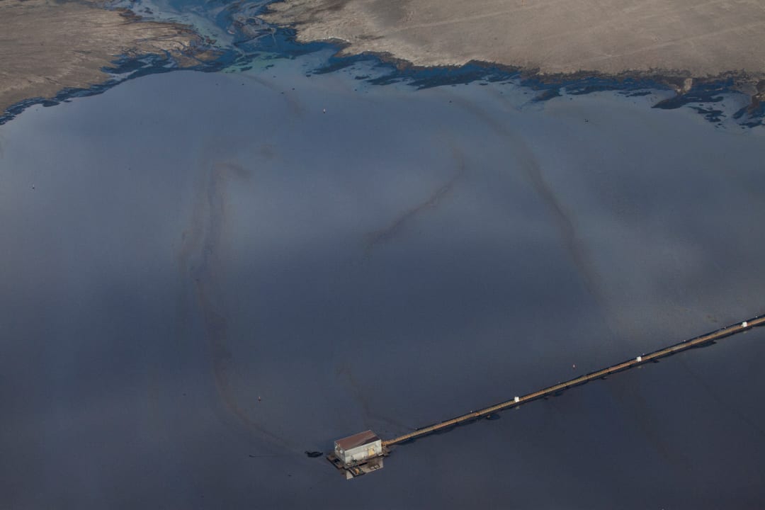 Tailings Pond, Fort McMurray, Alberta, Canada, 2010 © Alan Gignoux