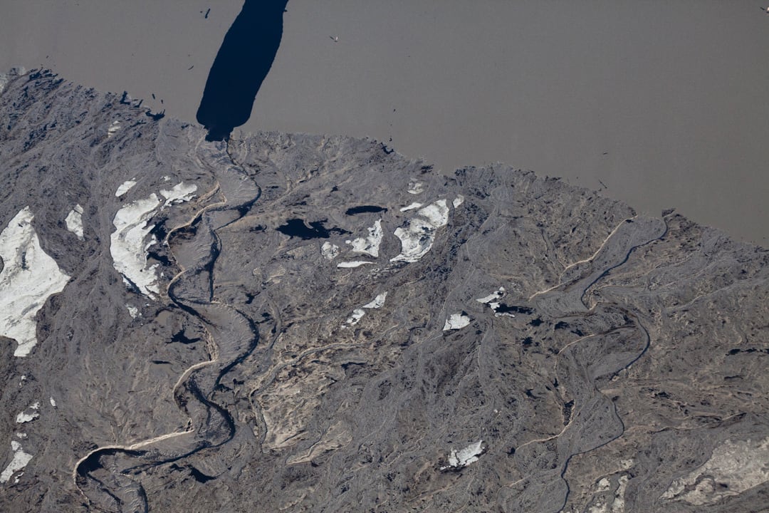 Tailings Pond, Fort McMurray, Alberta, Canada, 2010 © Alan Gignoux