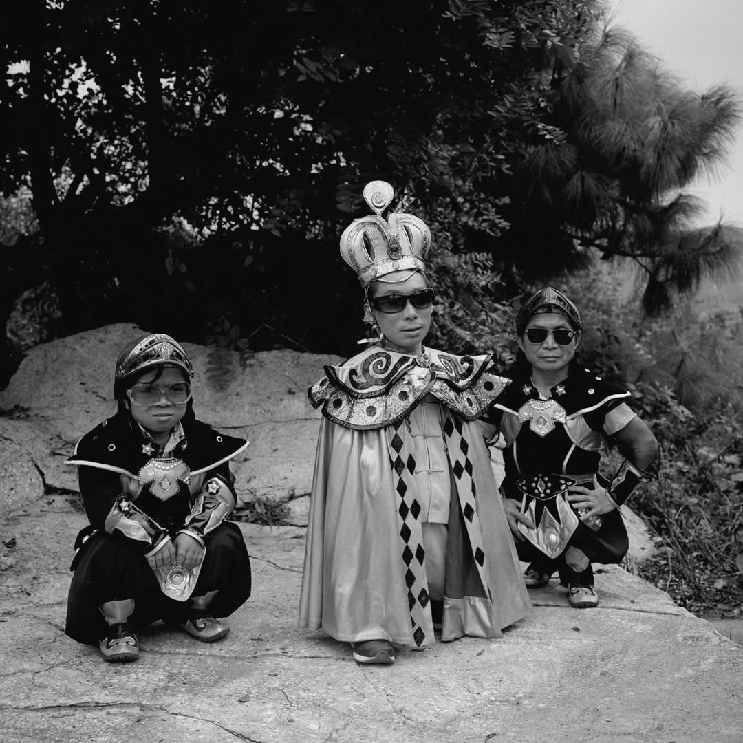 Playing the King with his Guard.
Kunming, Yunnan
2011-2012