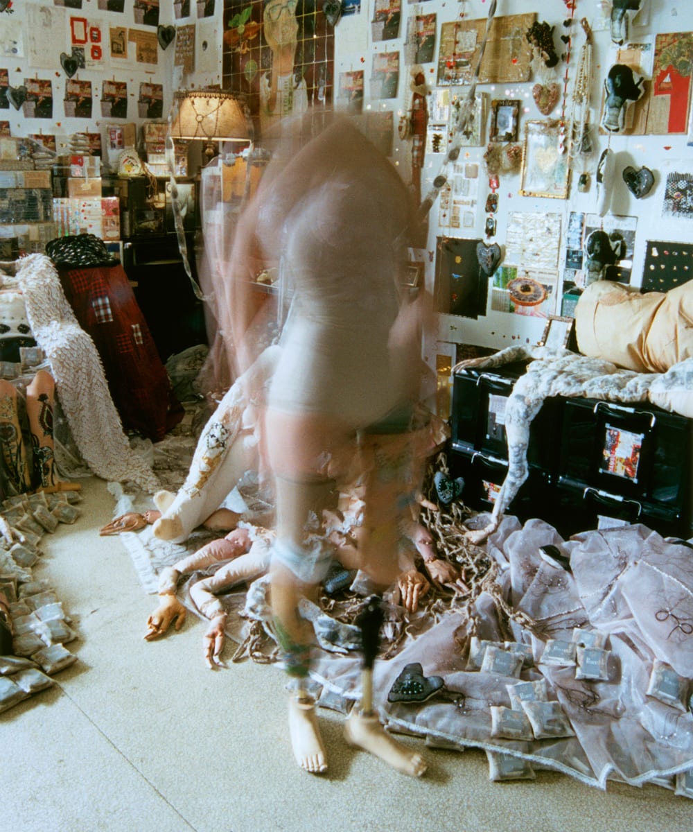 leave-taking #004, 2021 ©Mari Katayama, Courtesy of Galerie Suzanne Tarasieve, Paris and Yutaka Kikutake Gallery, Mari Kat...