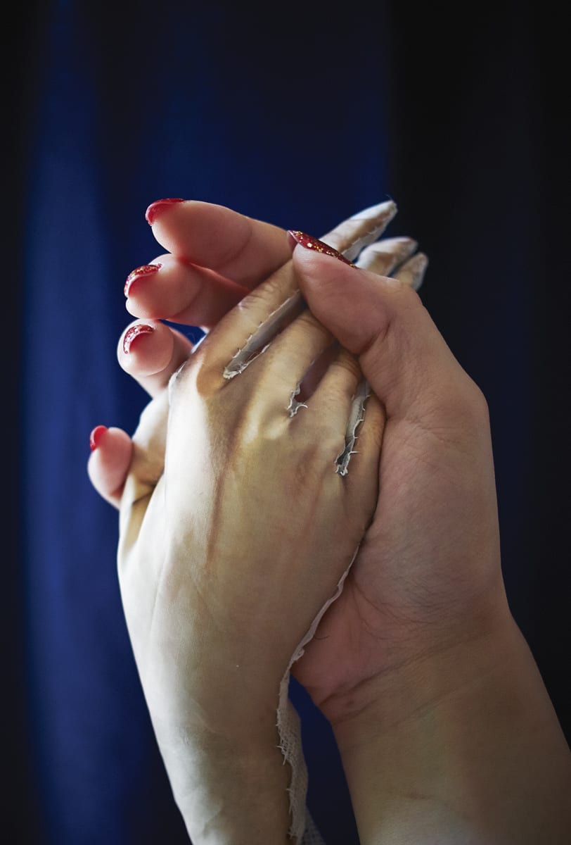 Thus I exist #001, 2015 ©Mari Katayama, Courtesy of Galerie Suzanne Tarasieve, Paris and Yutaka Kikutake Gallery, Mari Kat...