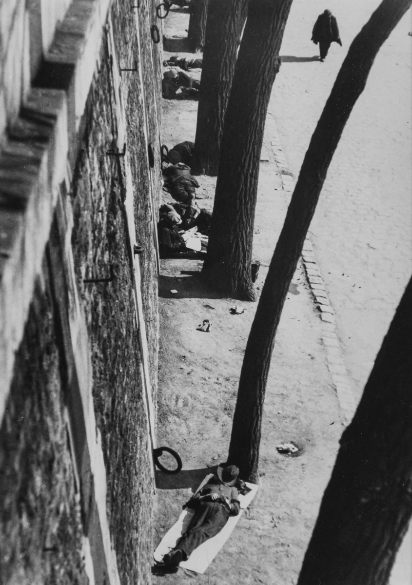 Paris_Seen_by_Andre_Kertesz_13