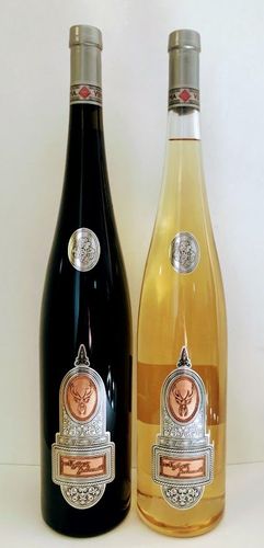 c-17 Fľaša s kovovou etiketou