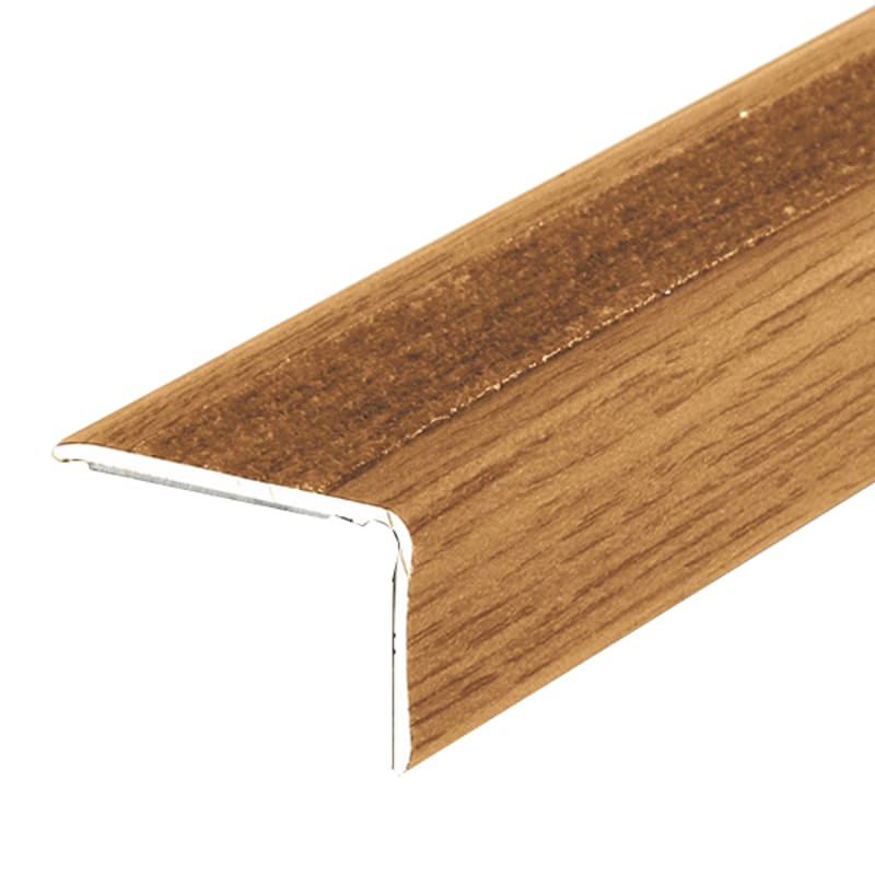 Nez de marche 10 mm chêne massif strié 2.5 m