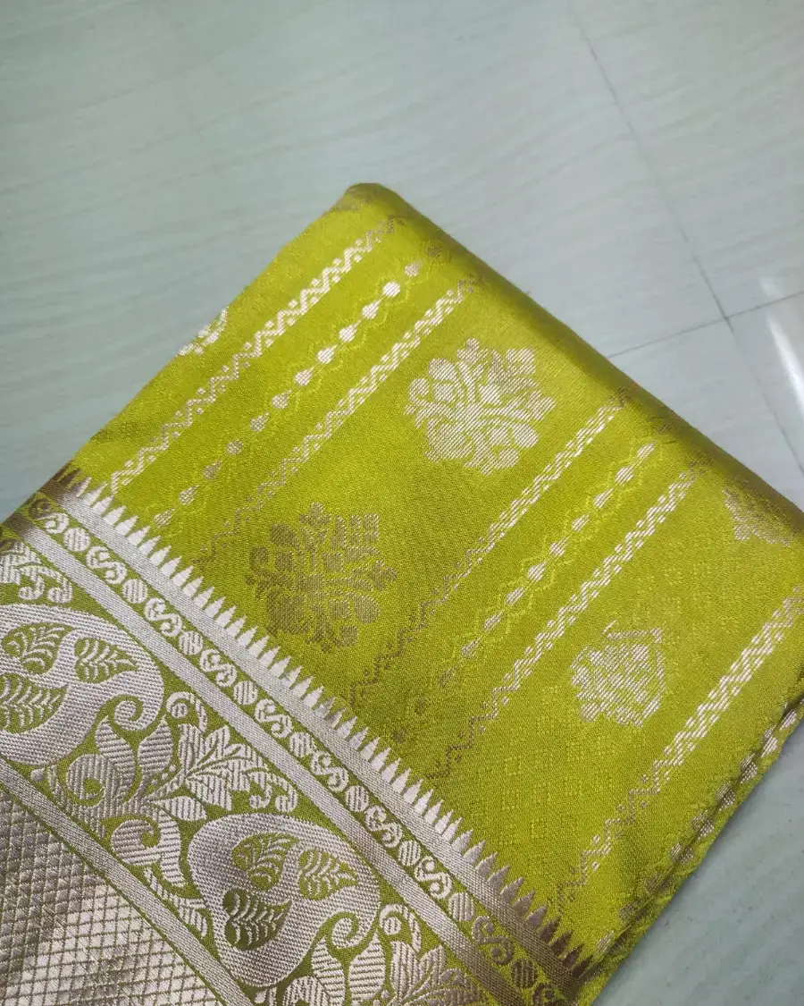 Kanjeevaram silk sub image 1