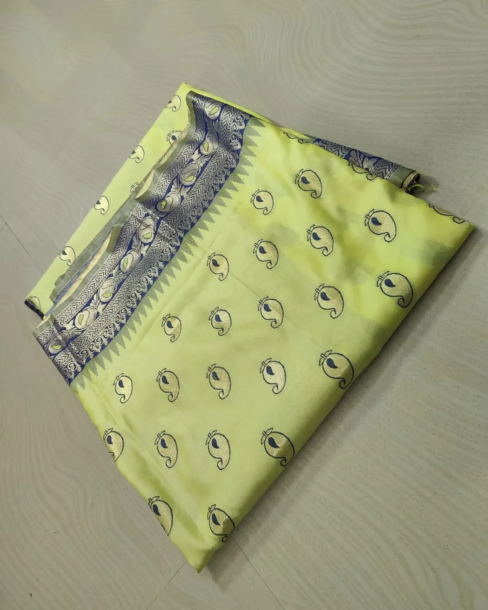 Silk Saree sub image 2