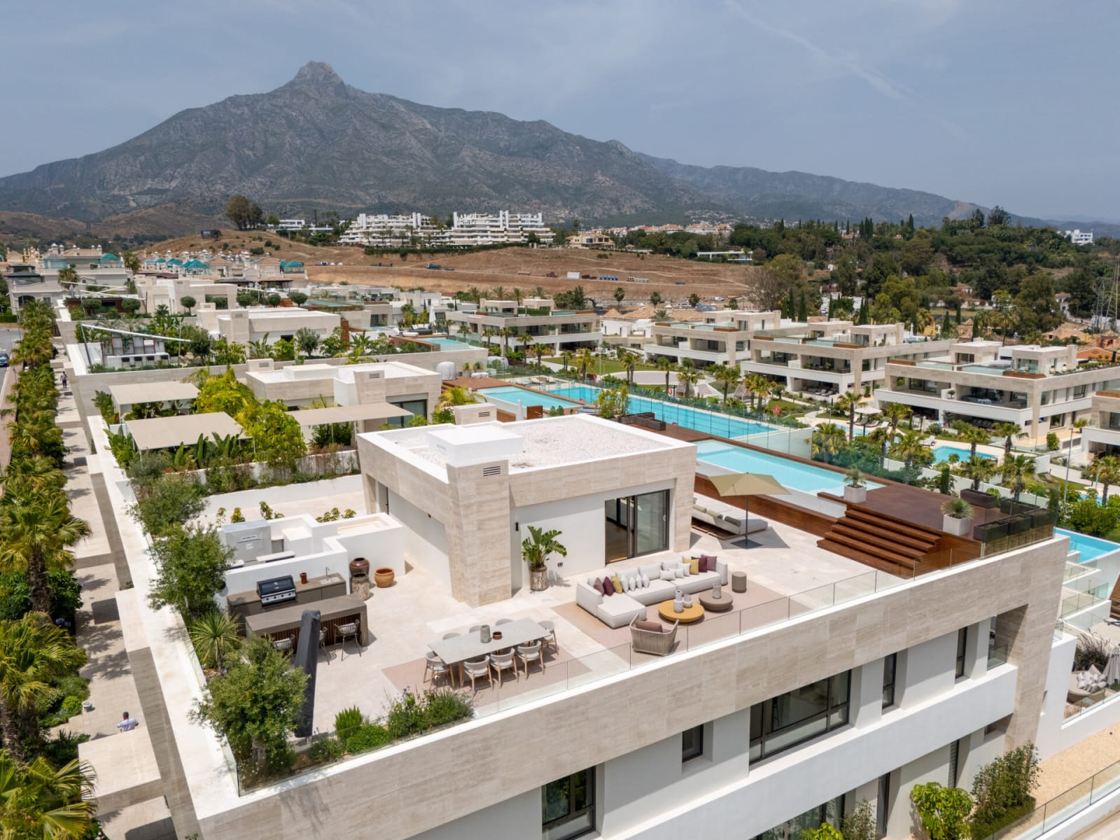 Skyvilla 6 - Image 42
