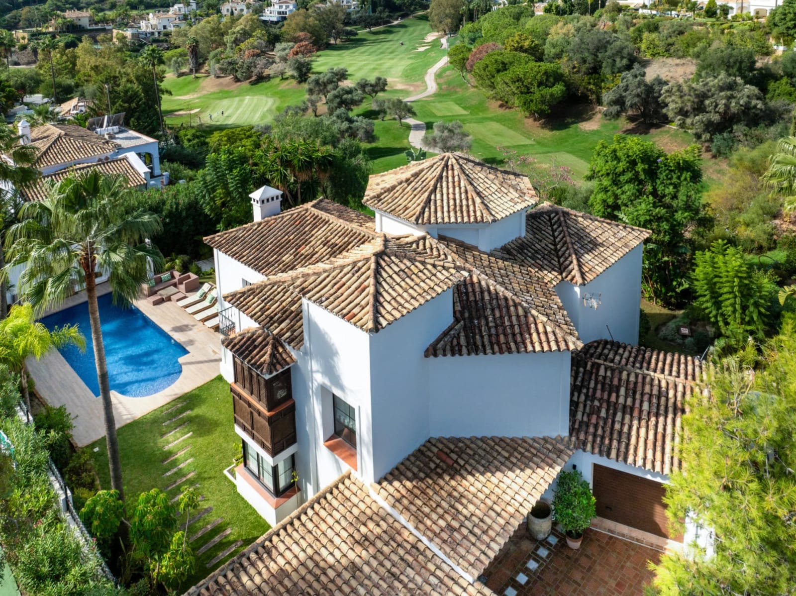 Charming Mediterranean Property on the Frontline of Golf in La Quinta, Benahavis - Image 18