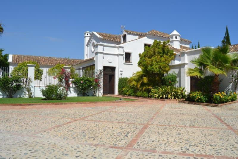 Exquisite Andalusian Villa in Guadalmina Baja