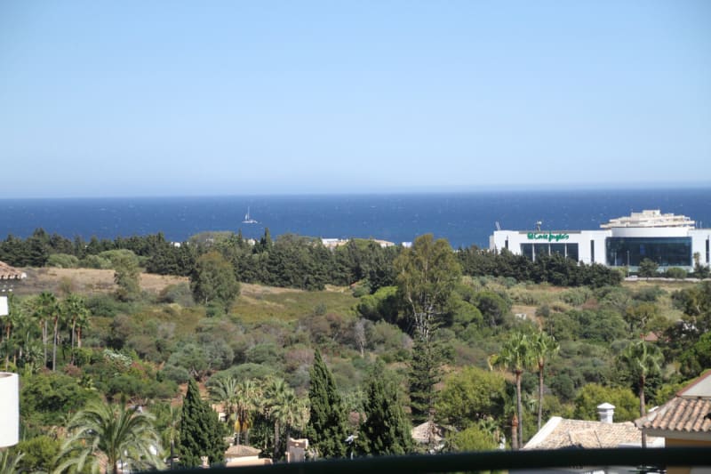 Stunning 4-Bedroom Duplex with Sea Views near Puerto Banús