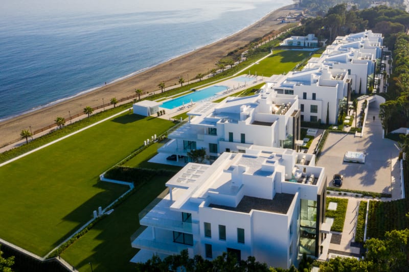 Luxurious Seafront Apartment in Imare, Estepona