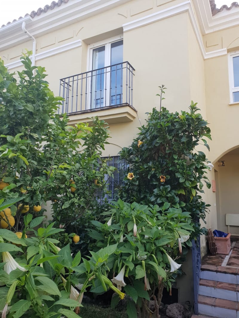 Elegant 4-Bedroom Townhouse in Guadalmina Baja