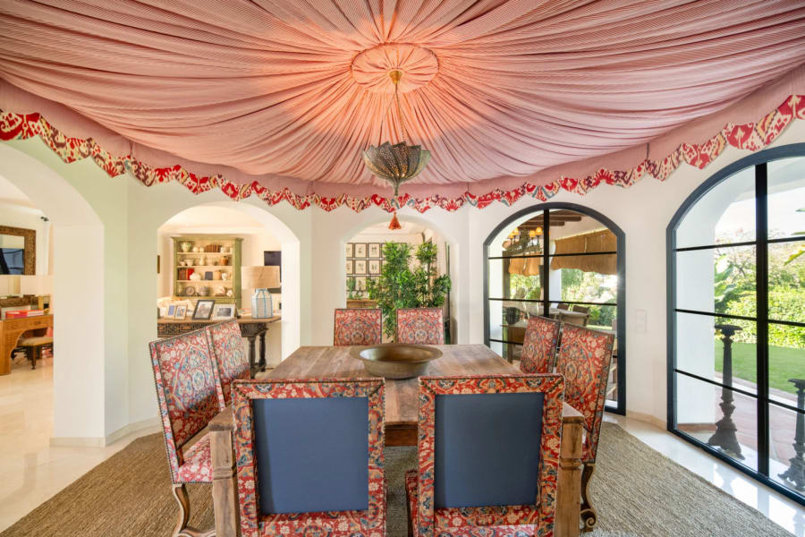 Charming Mediterranean Property on the Frontline of Golf in La Quinta, Benahavis - Image 4