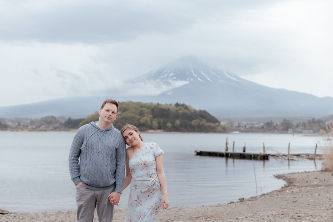 Couple and Mt Fuji-11 Couple and Mt Fuji-11