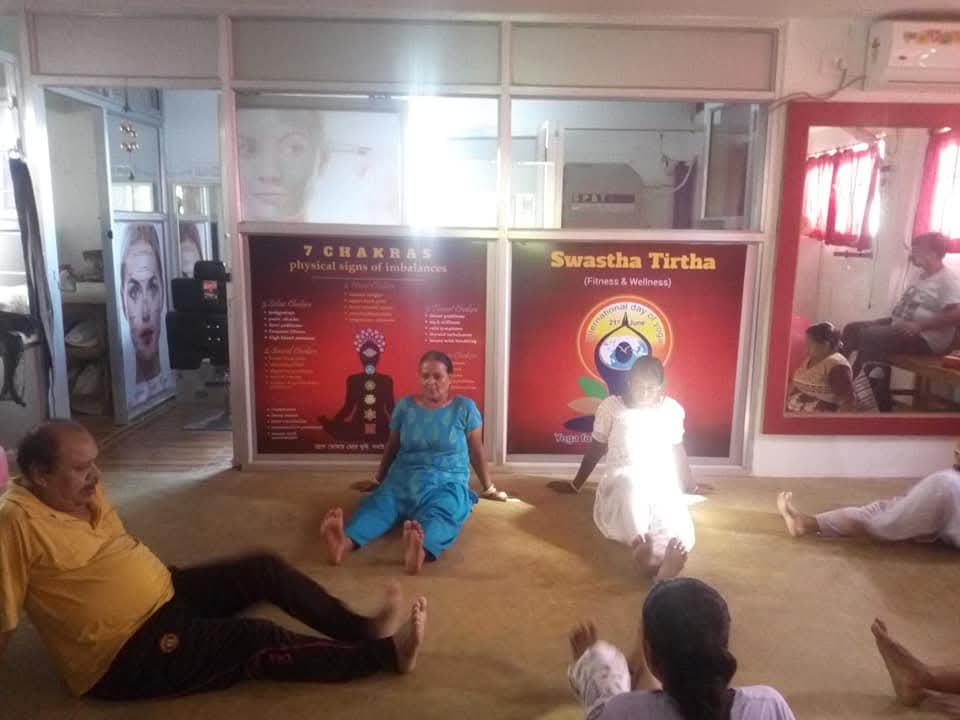 Patient rehabilitation at physiotherapy centre near Naihati