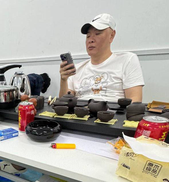 波贝某公司老板李龙森拖欠员工工资