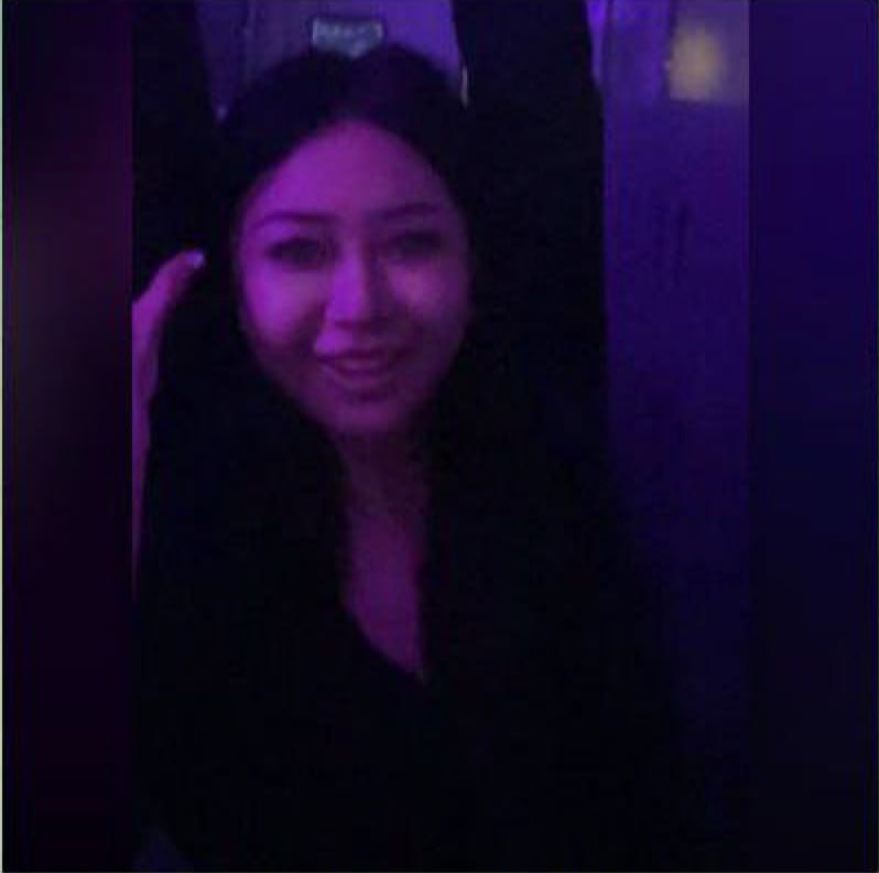周佳怡