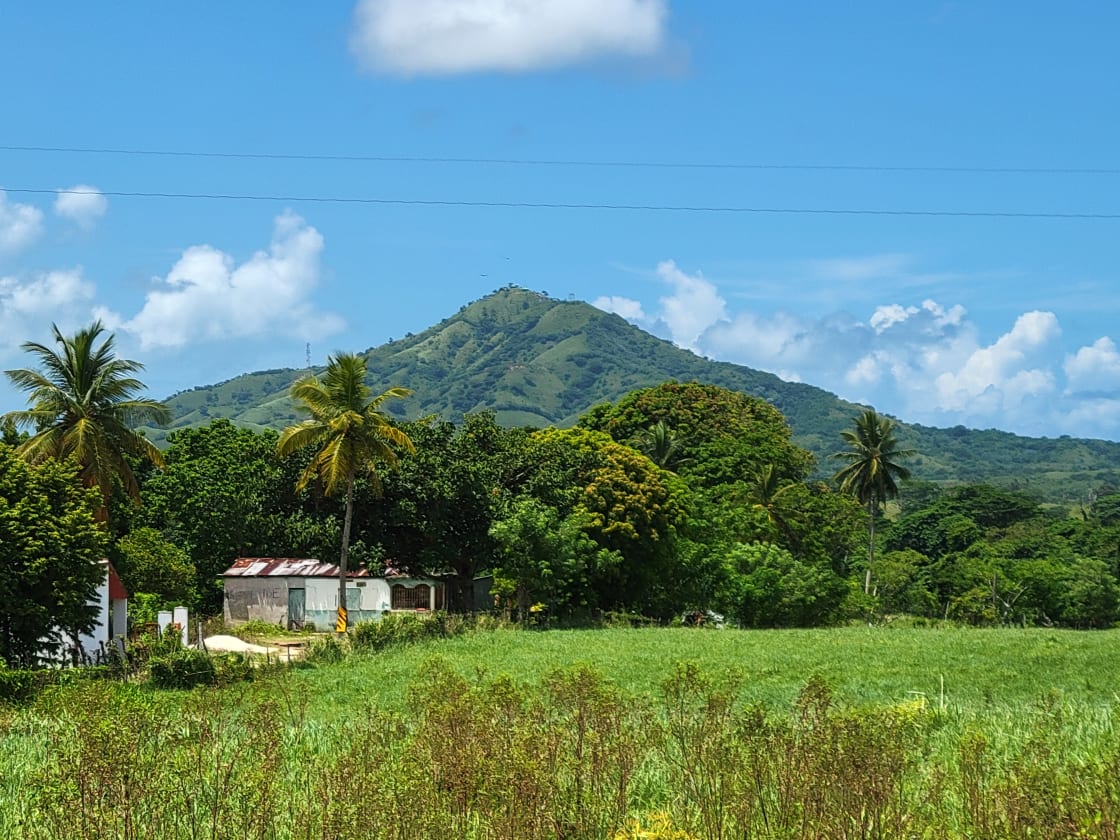 Montaña Redonda (360 m) — Miches