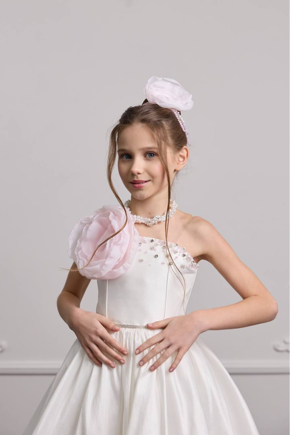 Міла Роуз 8