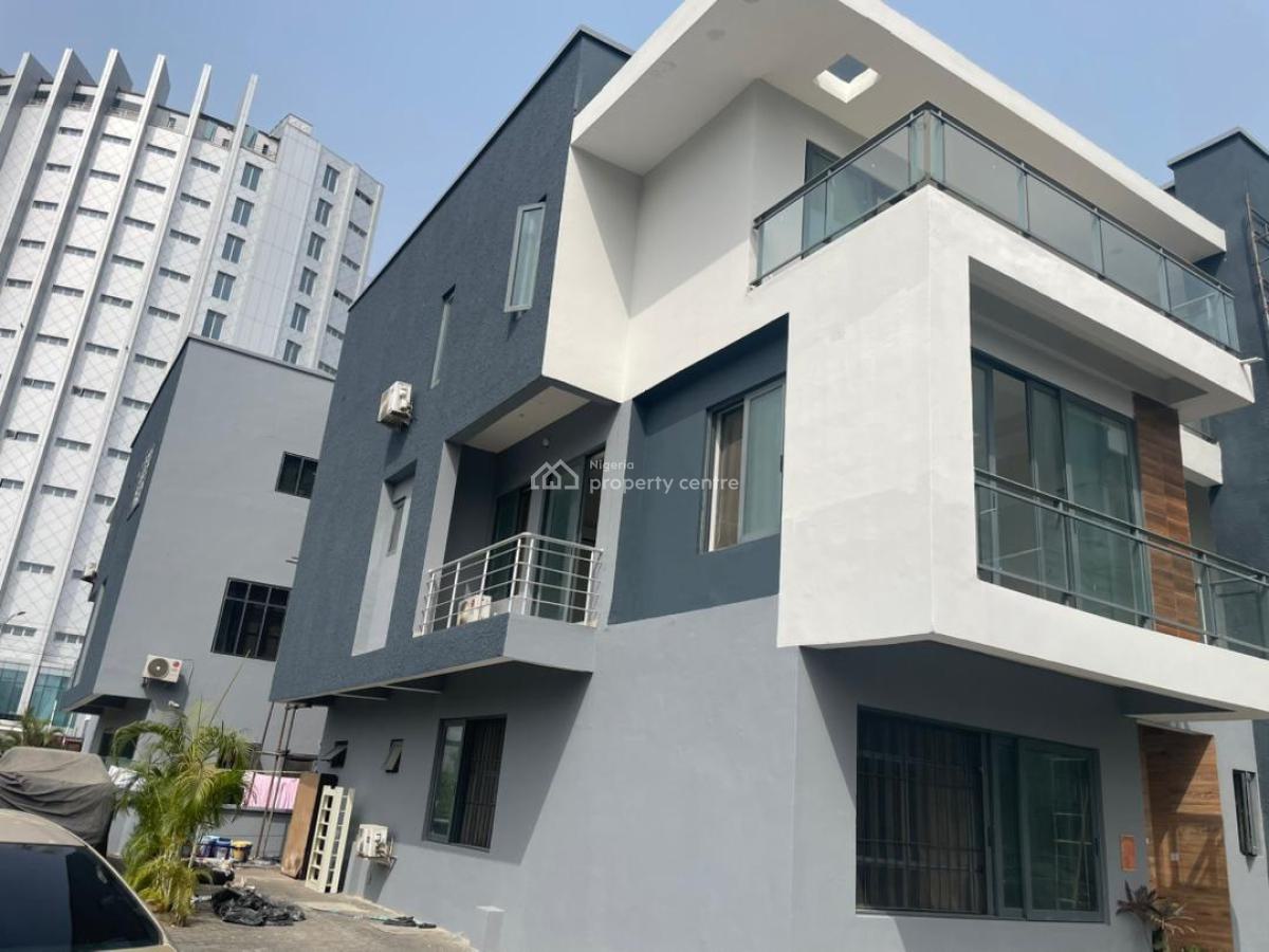 5 Bedroom Semi-Detached Duplex