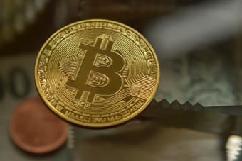 Bitcoin Pumps, Then Dumps Below $54K as Market Awaits Fed Rate Cuts Following Jobs Report