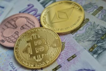 XRP Overtakes Bitcoin on Coinbase as U.S. Demand Grows