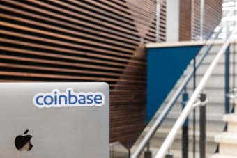 Coinbase Stock Dips After Q3 Earnings Miss: U.S. Election Becomes Key Catalyst for Recovery