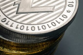 XRP Pushes Through $1.10 as Buyers Test Breakout Strength
