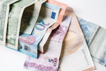 U.S. Dollar Advances as ISM Services PMI Meets Forecasts and Yen Weakness Deepens