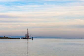 Natural Gas Price Forecast: Futures Slide as Oversupply and Weak Demand Pressure Prices
