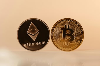 Bitcoin and Ethereum Forecast | BTC and ETH Struggle Below Key Resistance Levels