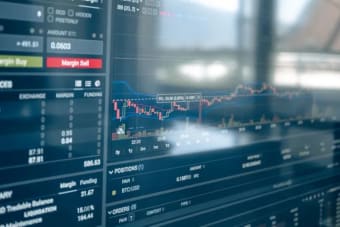 Bitcoin Nears $62,000 as Short Squeeze Sparks Crypto Rally