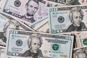 AUD/USD Retests Key Resistance as Softer US Data Weighs on Dollar