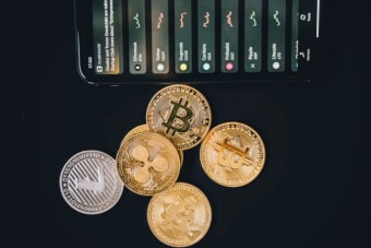 Bitcoin Bounces as AI Memory and Chip Stocks Cool