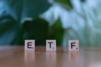 Asset Managers Push Into Tokenized ETFs as FOMO Grows