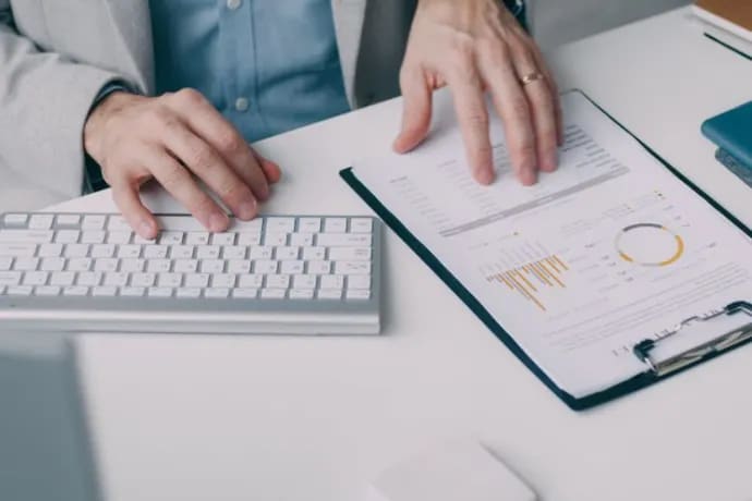 BIS Says Stablecoins Act More Like ETFs Than Money