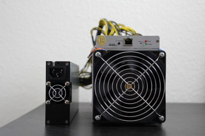 Bitcoin Mining Costs Drop to $45K as Inefficient Miners Exit, Says JPMorgan