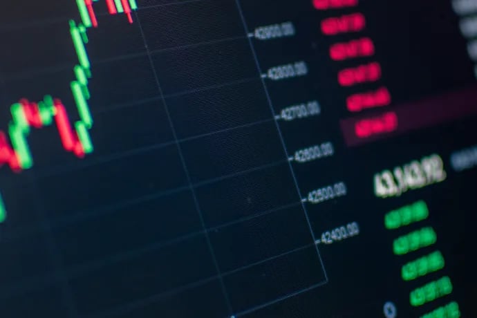 Dow Jones Hits All-Time High as Weak Payrolls Reshape Fed Rate Outlook
