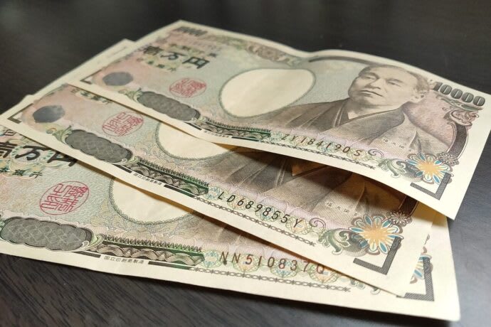 USD/JPY Analysis: Hanging Man Candlestick Signals Potential Bearish Reversal