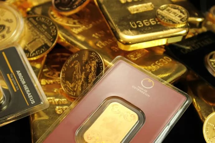 Gold Comeback Trade Gains Attention as Tech Stress Sends Capital Toward Safety