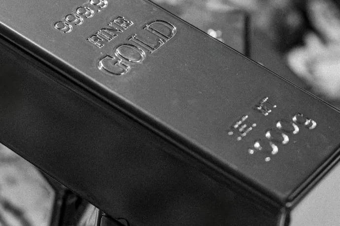 Gold and Silver Forecast: Weak Jobs Data Revives Bullish Momentum as Dollar and Yields Retreat