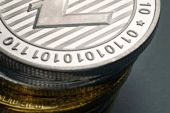 XRP Pushes Through $1.10 as Buyers Test Breakout Strength