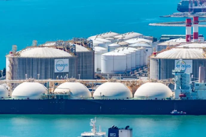 Natural Gas Bears Tighten Grip as Storage Builds and El Niño Risks Mount